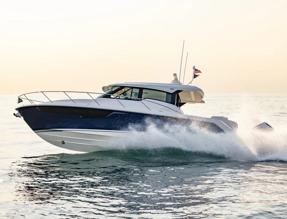 Tiara 43 LE Yacht
