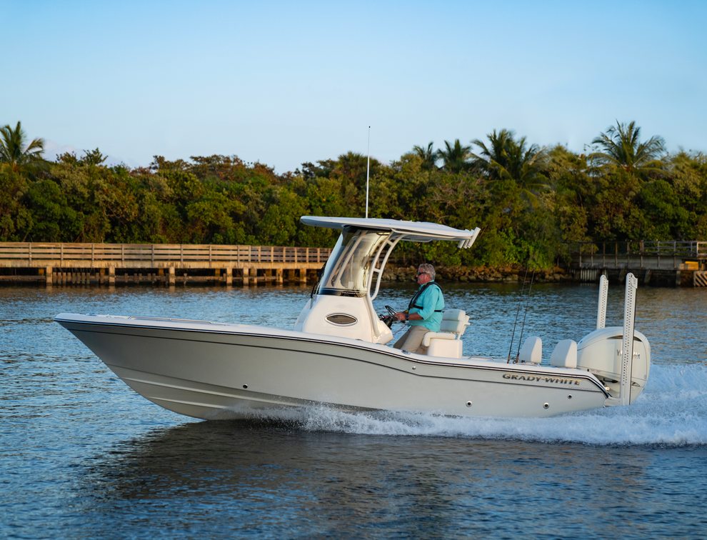 Grady-White 231 CE Boat